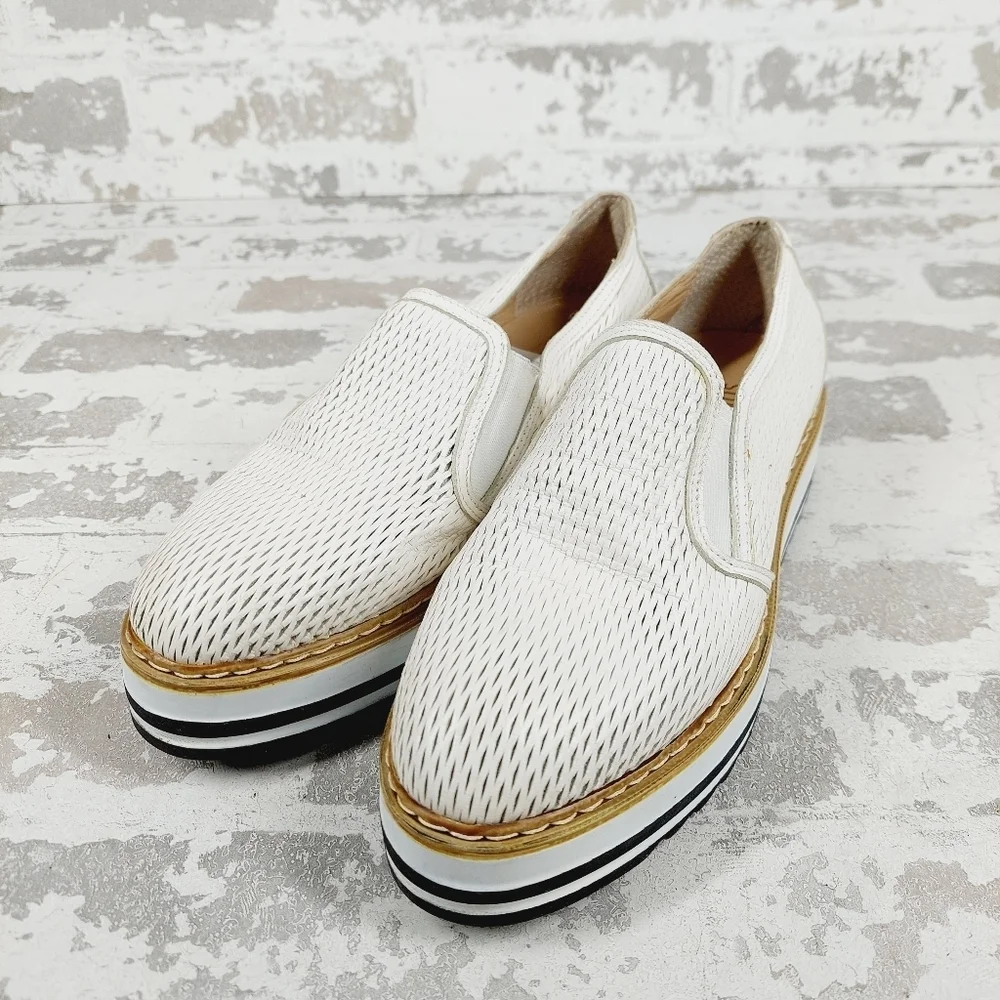 White Mountain Summit Brody White Textured Women's Slip On Sneakers M293